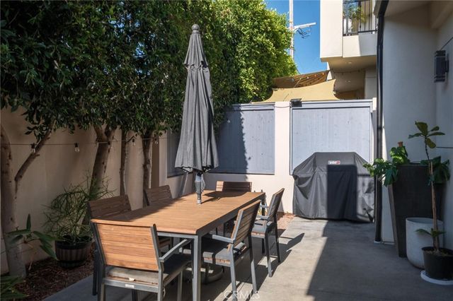 2204 Felton Lane, Redondo Beach, CA 90278