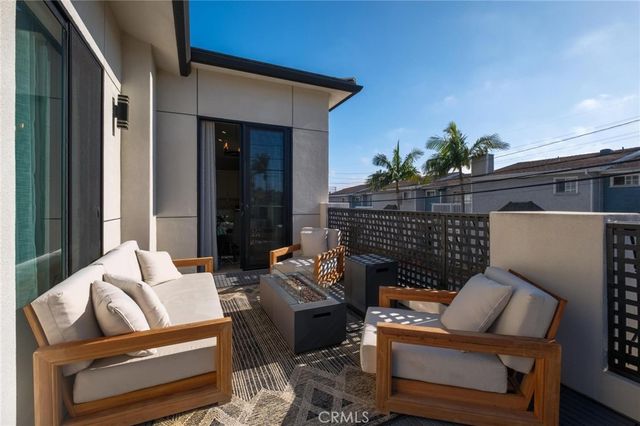 2204 Felton Lane, Redondo Beach, CA 90278
