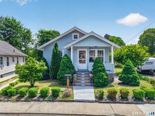 43 Hedge Avenue, Norwich, CT 06360