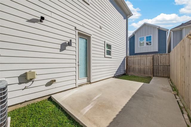 1257 W Tidwell Road, Houston, TX 77091