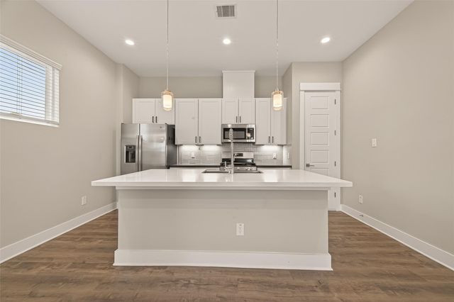 1257 W Tidwell Road, Houston, TX 77091