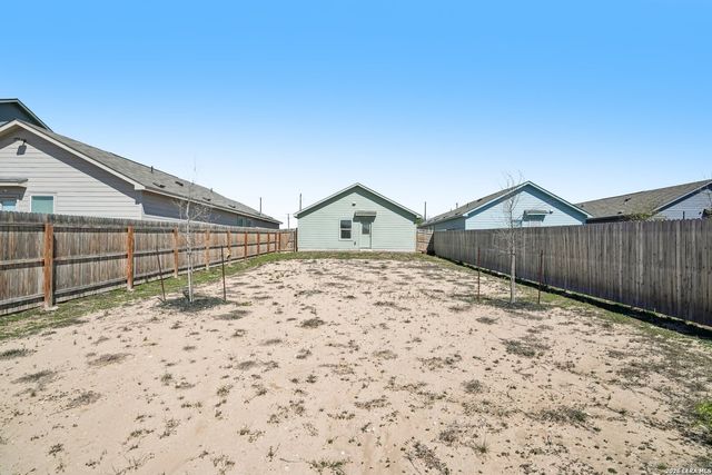 11819 Fading, Von Ormy, TX 78073