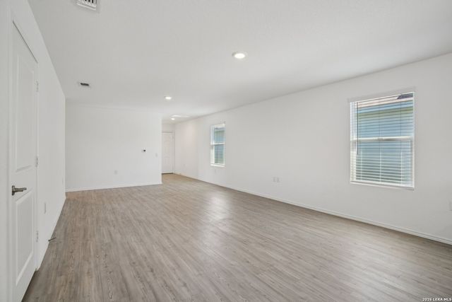 11819 Fading, Von Ormy, TX 78073