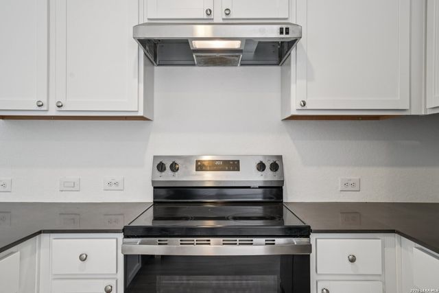 11819 Fading, Von Ormy, TX 78073