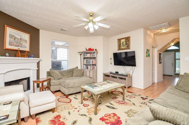 22 Woodbury Court, Magnolia, TX 77355