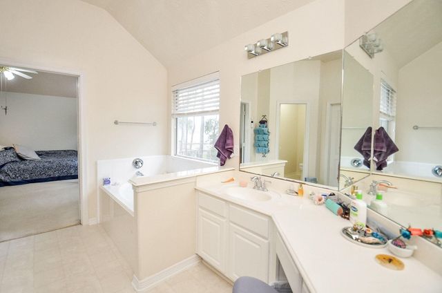 22 Woodbury Court, Magnolia, TX 77355