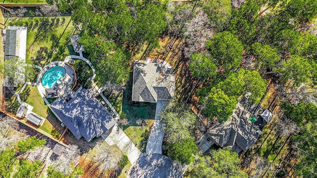 22 Woodbury Court, Magnolia, TX 77355