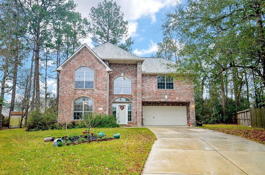 22 Woodbury Court, Magnolia, TX 77355