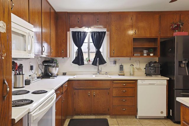 1700 Chapala Way, Modesto, CA 95355