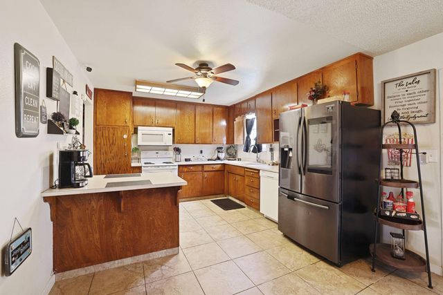 1700 Chapala Way, Modesto, CA 95355
