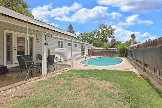 1700 Chapala Way, Modesto, CA 95355
