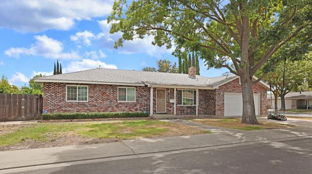 1700 Chapala Way, Modesto, CA 95355
