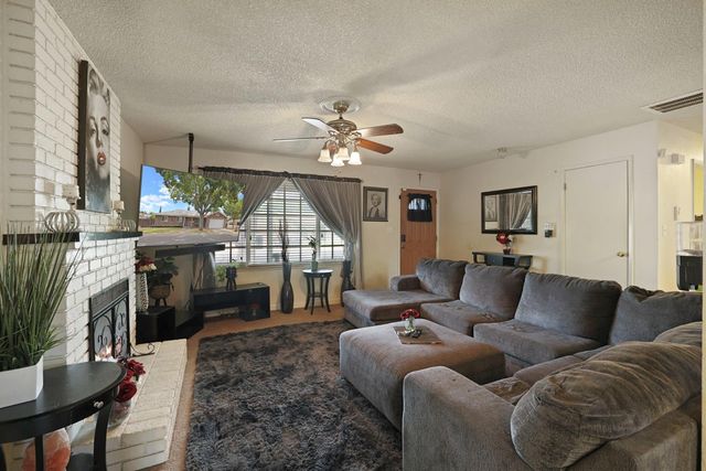 1700 Chapala Way, Modesto, CA 95355
