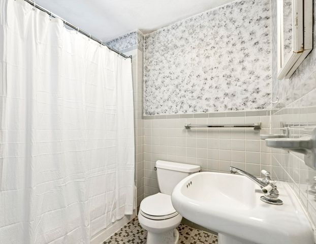 68 White Street, Weymouth, MA 02190