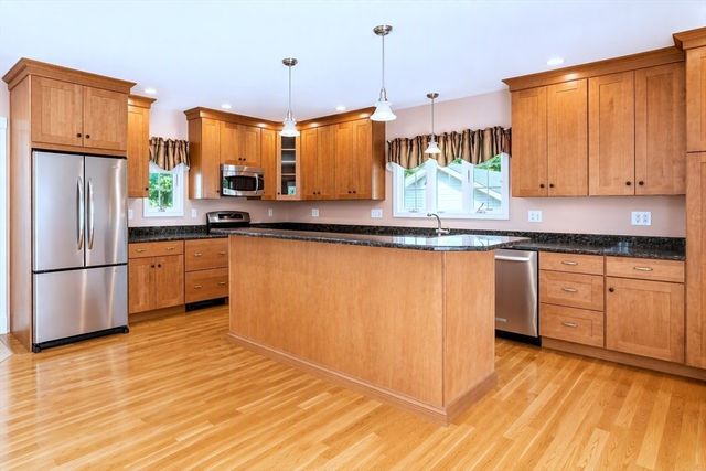68 White Street, Weymouth, MA 02190
