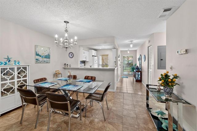 319 KNOTTWOOD COURT 2, Sun City Center, FL 33573