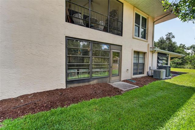 319 KNOTTWOOD COURT 2, Sun City Center, FL 33573