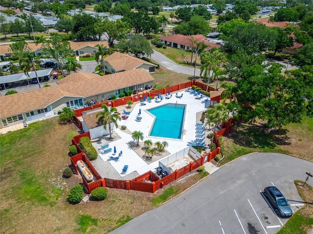 319 KNOTTWOOD COURT 2, Sun City Center, FL 33573
