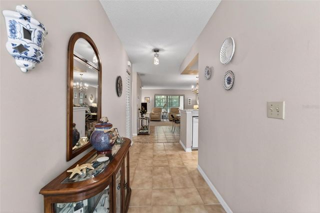 319 KNOTTWOOD COURT 2, Sun City Center, FL 33573
