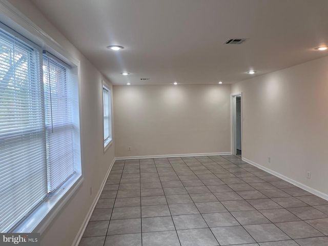 8617 WOODYARD RD, Clinton, MD 20735