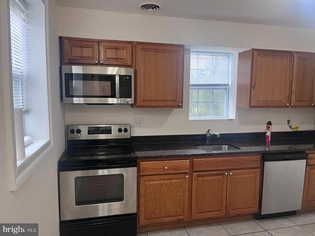 8617 WOODYARD RD, Clinton, MD 20735