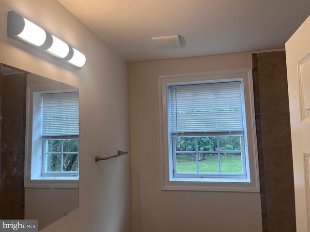 8617 WOODYARD RD, Clinton, MD 20735