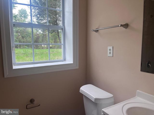 8617 WOODYARD RD, Clinton, MD 20735