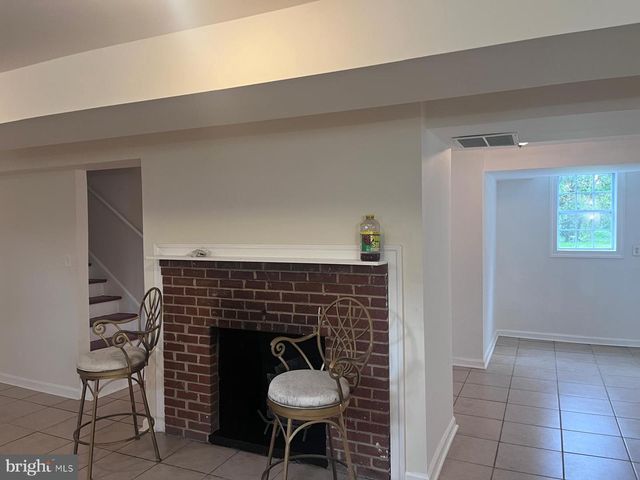 8617 WOODYARD RD, Clinton, MD 20735