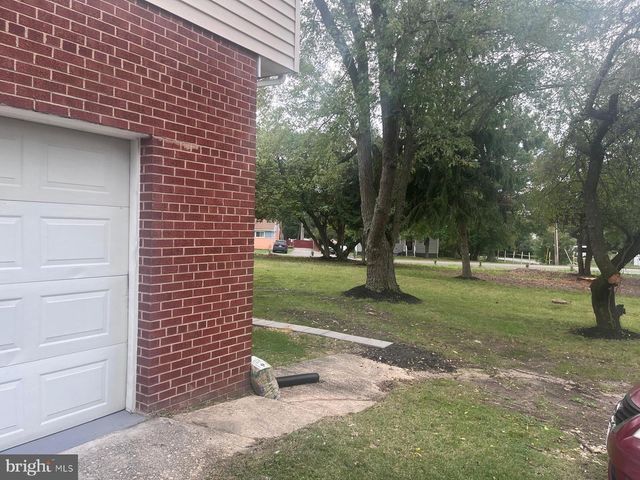 8617 WOODYARD RD, Clinton, MD 20735