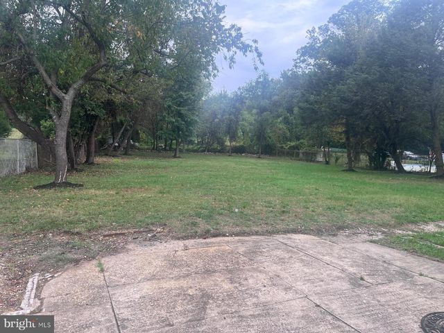 8617 WOODYARD RD, Clinton, MD 20735