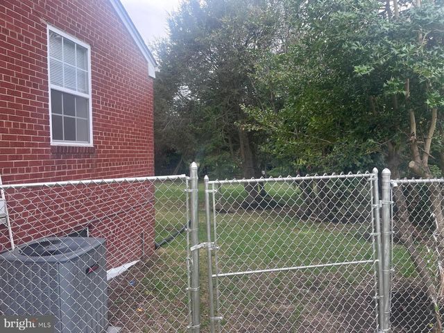 8617 WOODYARD RD, Clinton, MD 20735