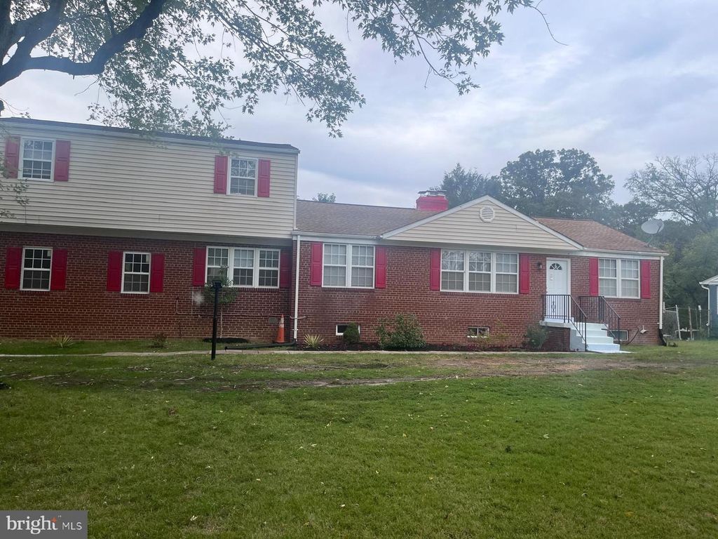 8617 WOODYARD RD, Clinton, MD 20735