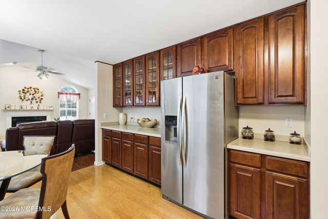 8 Casco Court, Lakewood, NJ 08701