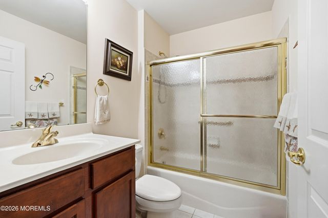 8 Casco Court, Lakewood, NJ 08701