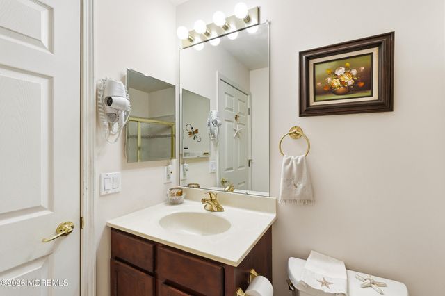 8 Casco Court, Lakewood, NJ 08701