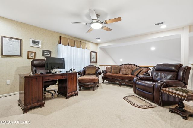 8 Casco Court, Lakewood, NJ 08701