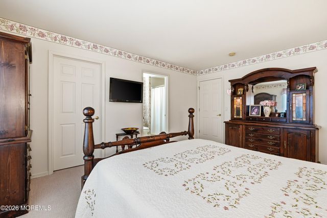 8 Casco Court, Lakewood, NJ 08701