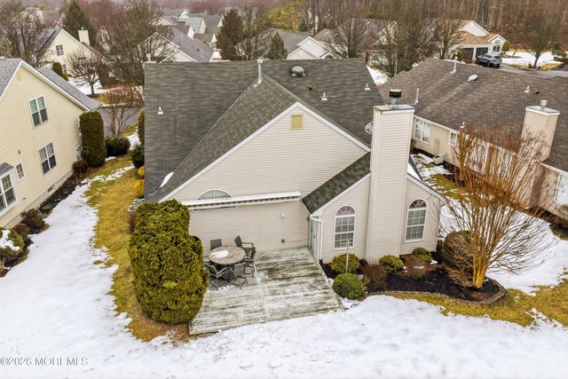 8 Casco Court, Lakewood, NJ 08701