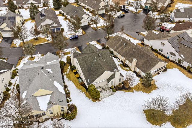 8 Casco Court, Lakewood, NJ 08701