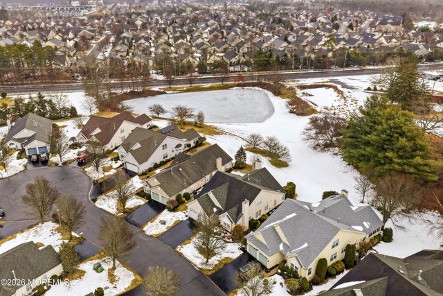 8 Casco Court, Lakewood, NJ 08701