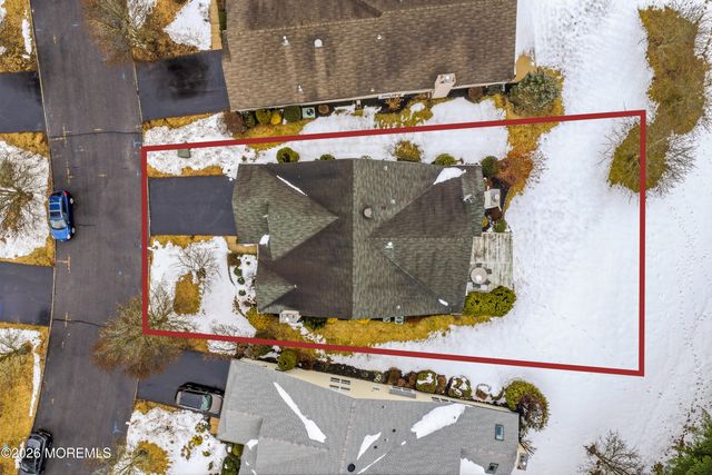 8 Casco Court, Lakewood, NJ 08701