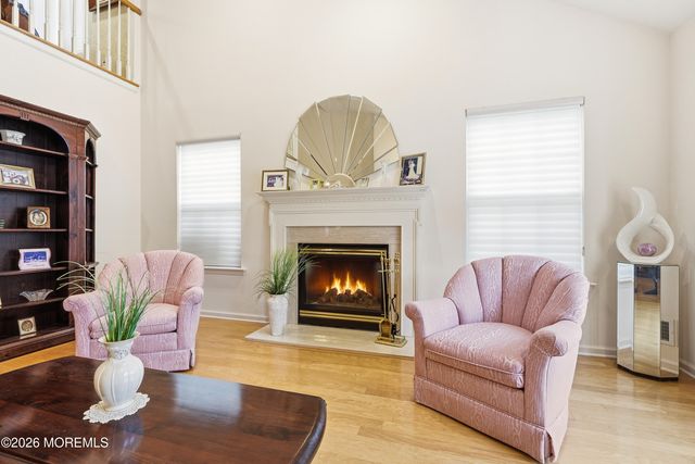 8 Casco Court, Lakewood, NJ 08701