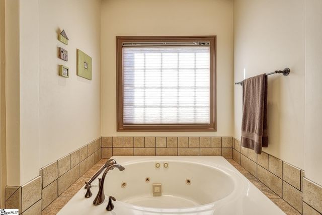 205 Tuscan Ridge Trail, Inman, SC 29349