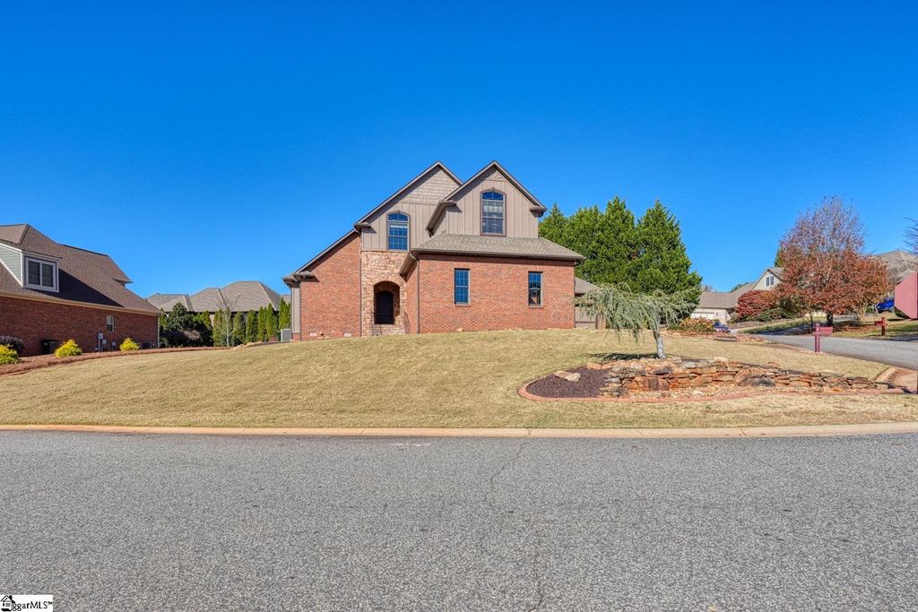 205 Tuscan Ridge Trail, Inman, SC 29349