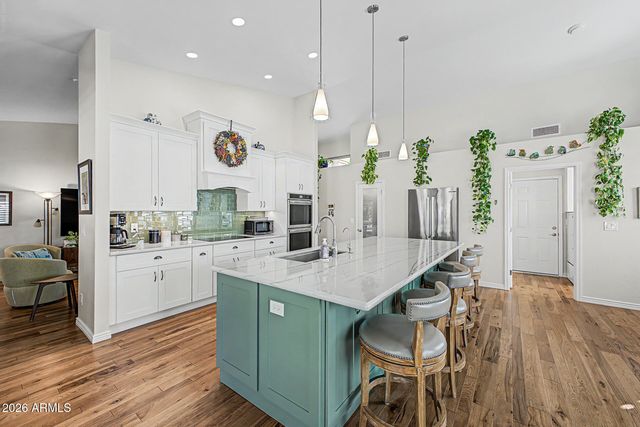 13602 S 37TH Street, Phoenix, AZ 85044