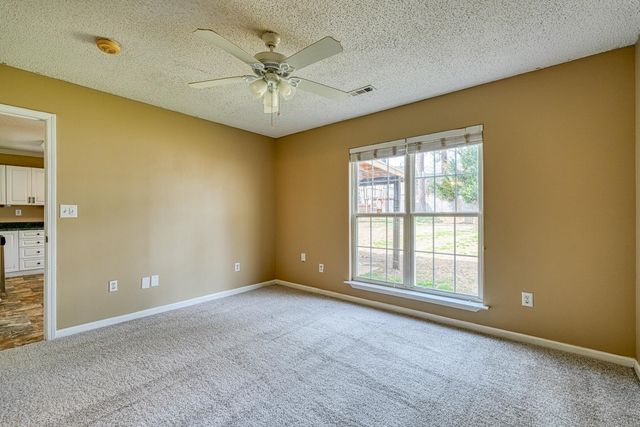 409 Flamingo Way, Boiling Springs, SC 29316