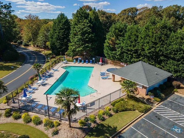 409 Flamingo Way, Boiling Springs, SC 29316