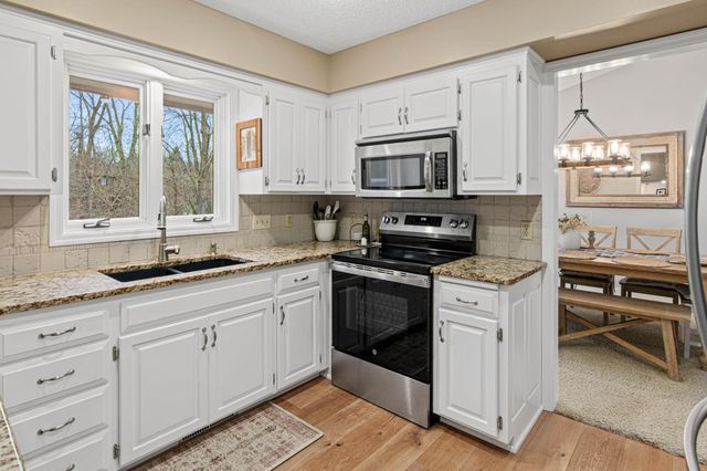 17730 Kettering Trail, Lakeville, MN 55044