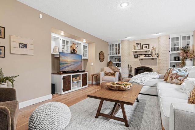 17730 Kettering Trail, Lakeville, MN 55044