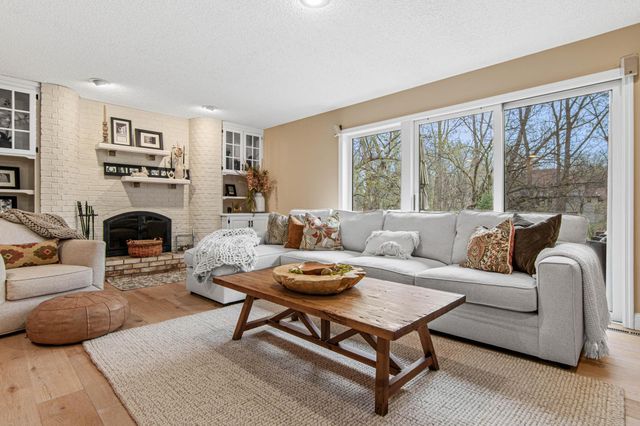 17730 Kettering Trail, Lakeville, MN 55044